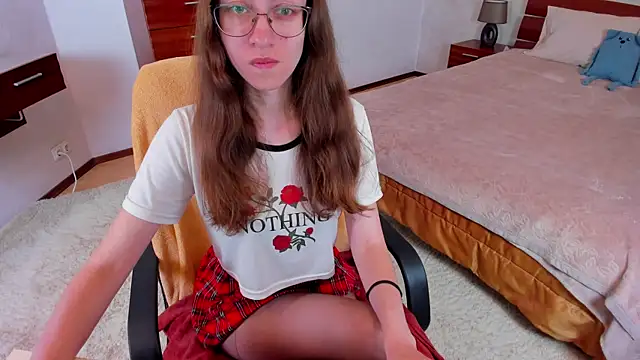 Pantyhose Mila online show from July 2026 08:20:01 PM