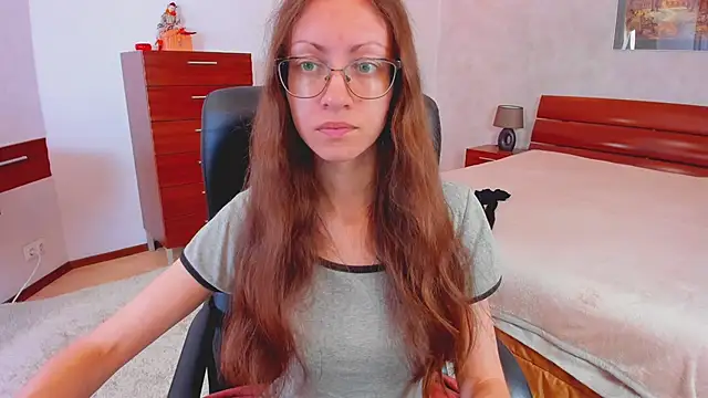 Pantyhose Mila online show from October 2025 07:05:01 PM