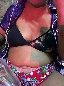 Tameesh sexy mistress online show from April 2026 04:32:02 PM