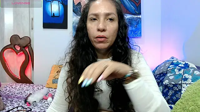 Snapshot of naihroby chatting on December 2025 03:29:02 AM naihroby online show from December 2025 03:29:02 AM