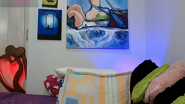 naihroby online show from December 2025 04:23:01 AM