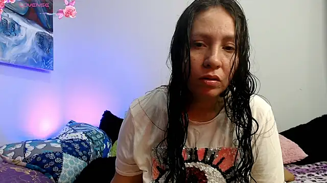 Snapshot of naihroby chatting on November 2025 04:39:02 AM naihroby online show from November 2025 04:39:02 AM