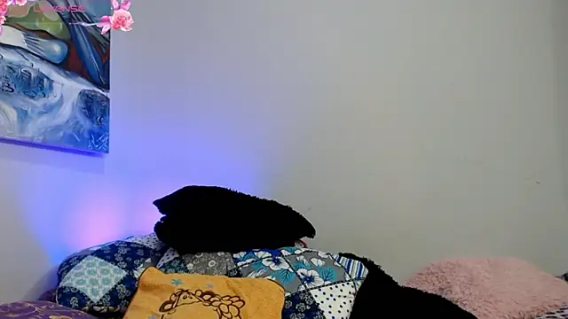 Snapshot of naihroby chatting on November 2025 10:46:02 PM naihroby online show from November 2025 10:46:02 PM