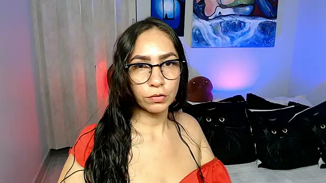 Snapshot of naihroby chatting on April 2026 08:06:01 AM naihroby online show from April 2026 08:06:01 AM