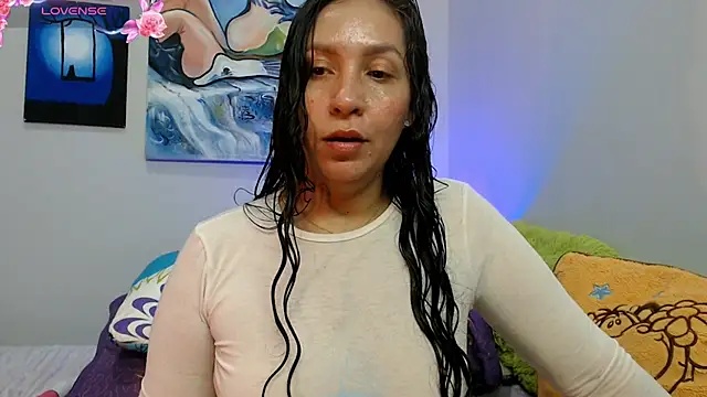 Snapshot of naihroby chatting on November 2025 03:06:02 AM naihroby online show from November 2025 03:06:02 AM