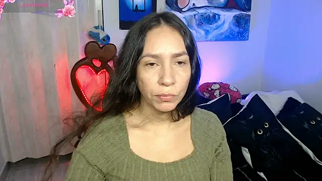 Snapshot of naihroby chatting on April 2026 05:52:02 AM naihroby online show from April 2026 05:52:02 AM