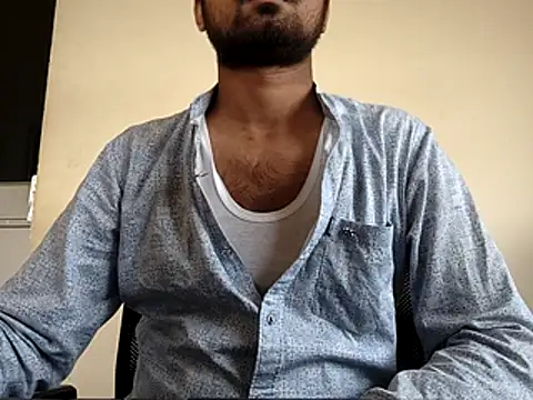 Ishan003 online show from May 2026 06:39:02 AM