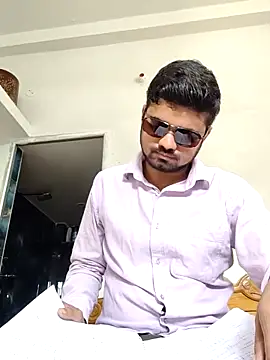 Ishan003 online show from June 2026 04:24:01 AM