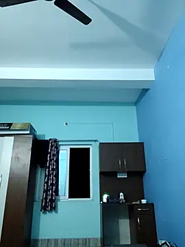 Ishan003 online show from November 2025 02:44:02 PM