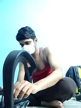 Ishan003 online show from October 2025 04:32:02 PM