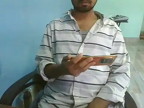 Ishan003 online show from November 2025 06:28:02 AM