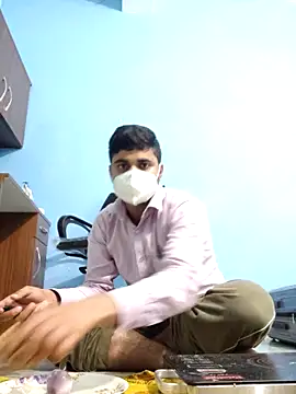 Ishan003 online show from November 2025 04:01:02 PM