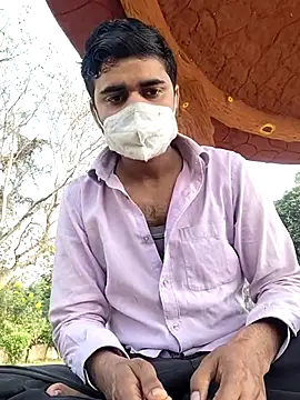 Snapshot of Ishan003 chatting on February 2026 03:07:02 AM Ishan003 online show from February 2026 03:07:02 AM