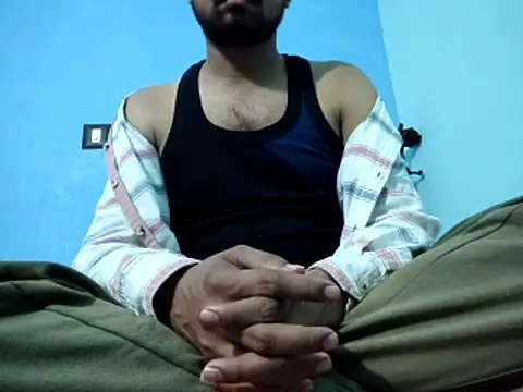 Snapshot of Ishan003 chatting on March 2026 04:26:02 PM Ishan003 online show from March 2026 04:26:02 PM