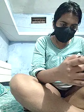 Snapshot of Priya_Strip chatting on February 2025 07:01:02 PM Priya Strip online show from February 2025 07:01:02 PM