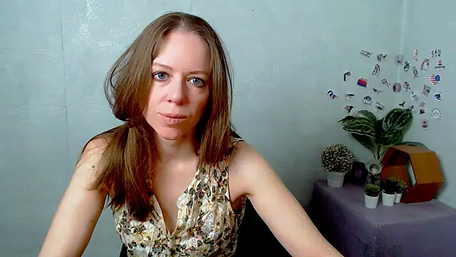 GloriaSi  online show from April 2026 05:01:02 AM