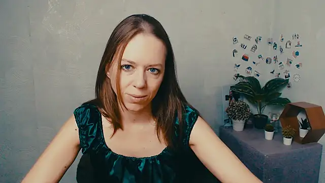 Snapshot of GloriaSi_ chatting on November 2025 05:33:02 AM GloriaSi online show from November 2025 05:33:02 AM