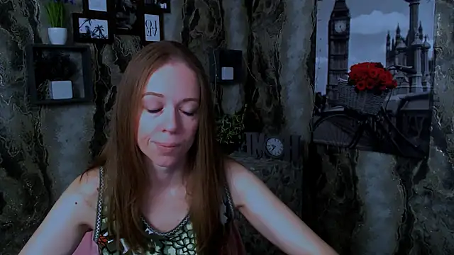 Snapshot of GloriaSi_ chatting on June 2026 03:00:01 AM GloriaSi online show from June 2026 03:00:01 AM