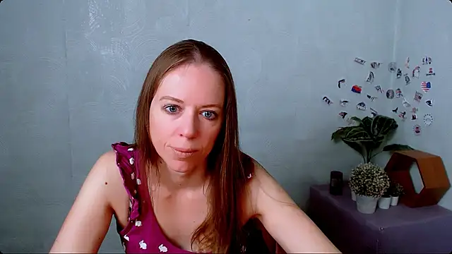 Snapshot of GloriaSi_ chatting on May 2026 03:14:02 AM GloriaSi online show from May 2026 03:14:02 AM