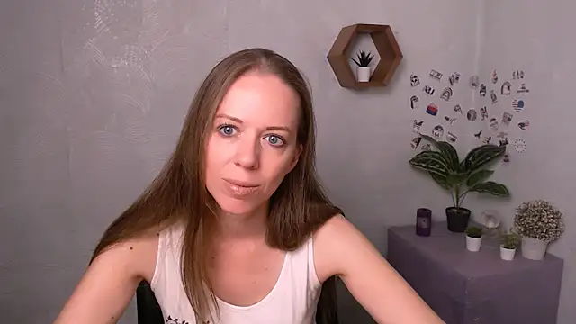 Snapshot of GloriaSi_ chatting on September 2025 04:40:02 PM GloriaSi online show from September 2025 04:40:02 PM