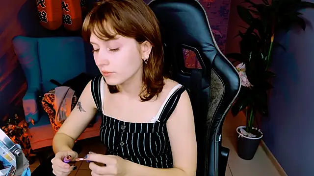 LolaAsmus online show from October 2025 07:53:02 AM