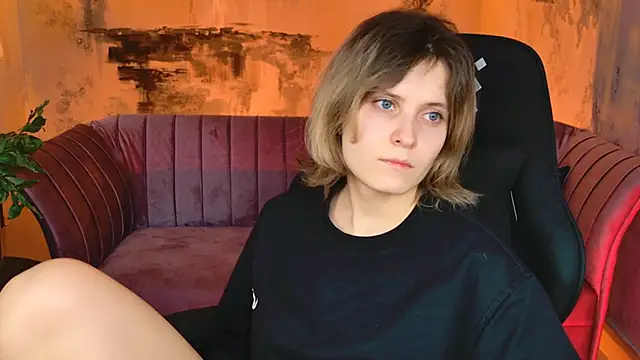LolaAsmus online show from February 2025 07:20:02 PM
