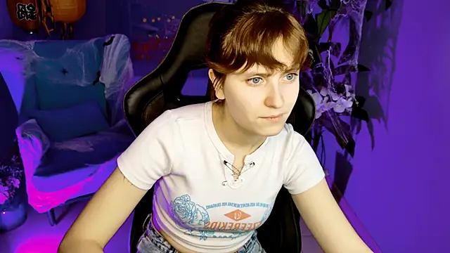 LolaAsmus online show from October 2025 05:28:02 AM