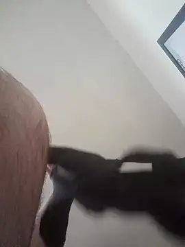 Snapshot of clemhotxxxx chatting on November 2025 09:35:02 AM clemhotxxxx online show from November 2025 09:35:02 AM