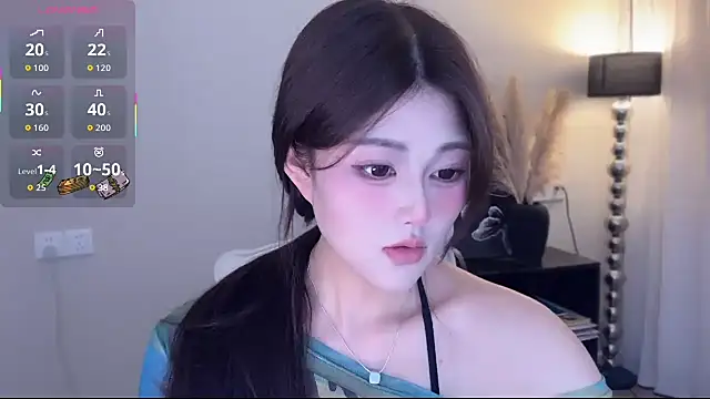 Strawberrybabyy1 online show from October 2025 11:18:01 AM