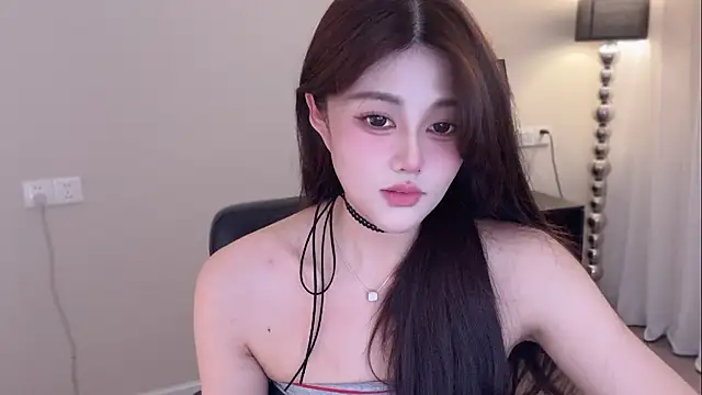 Strawberrybabyy1 online show from November 2025 04:32:01 PM