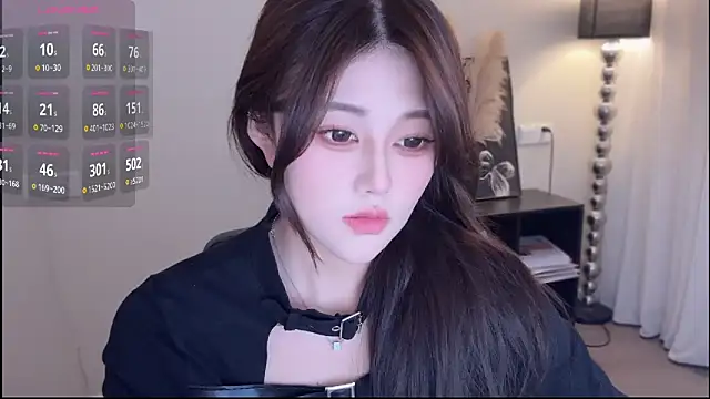 Strawberrybabyy1 online show from November 2025 02:07:02 PM