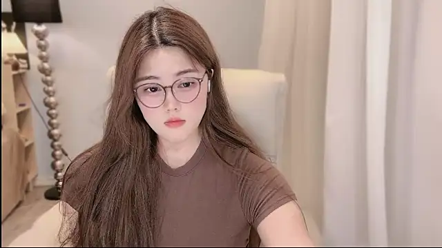 Strawberrybabyy1 online show from December 2024 06:42:02 PM