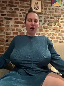 Yanacool007 online show from April 2026 10:17:02 PM