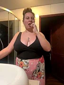 Snapshot of Yanacool007 chatting on December 2025 09:36:02 PM Yanacool007 online show from December 2025 09:36:02 PM