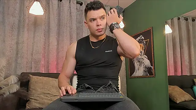 Jake Tylerr  online show from December 2025 08:42:02 PM