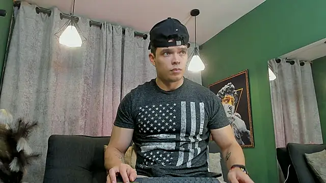 Jake Tylerr  online show from September 2025 10:26:01 PM