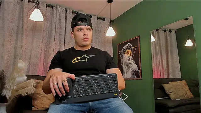 Jake Tylerr  online show from December 2025 01:44:01 AM