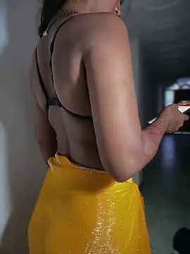 Snapshot of DiyAsingHh chatting on March 2026 12:30:01 AM DiyAsingHh online show from March 2026 12:30:01 AM