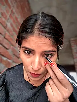 DiyAsingHh online show from November 2025 01:31:02 AM