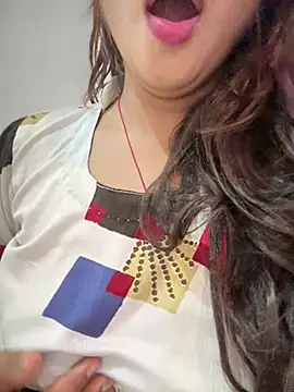 Snapshot of DiyAsingHh chatting on April 2026 11:57:02 PM DiyAsingHh online show from April 2026 11:57:02 PM