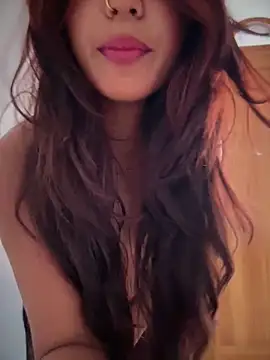 Snapshot of DiyAsingHh chatting on February 2026 01:37:01 AM DiyAsingHh online show from February 2026 01:37:01 AM