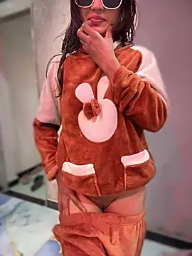 Snapshot of DiyAsingHh chatting on January 2026 08:27:02 PM DiyAsingHh online show from January 2026 08:27:02 PM