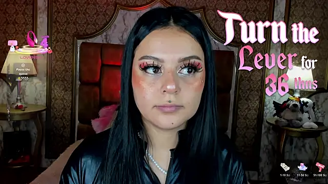 SoffiQueen online show from January 2026 01:07:01 PM