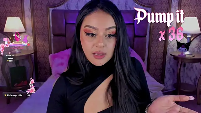 SoffiQueen online show from October 2025 08:10:02 PM
