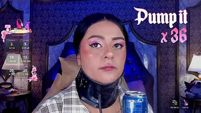 SoffiQueen online show from February 2026 01:46:02 PM