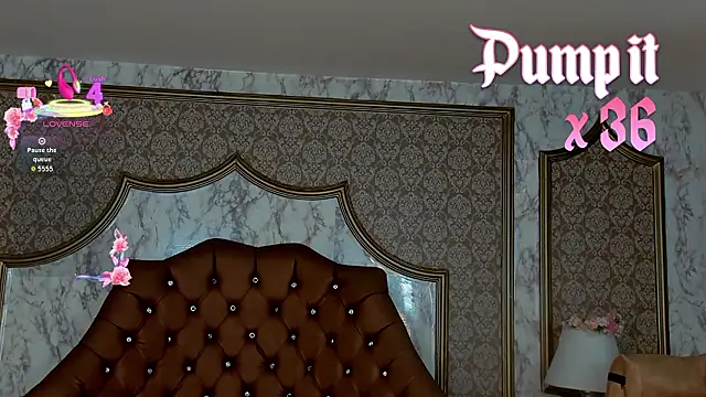 SoffiQueen online show from February 2026 01:22:02 PM