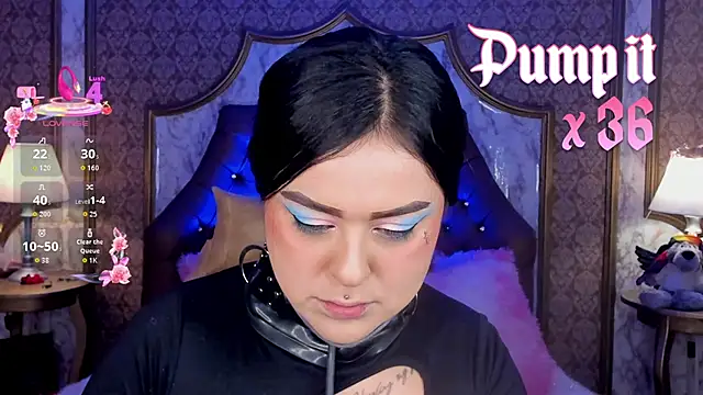 SoffiQueen online show from February 2026 02:29:01 PM