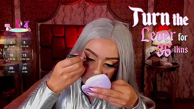 SoffiQueen online show from December 2025 01:46:02 PM