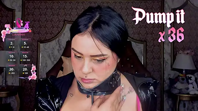 SoffiQueen online show from February 2026 02:05:01 PM