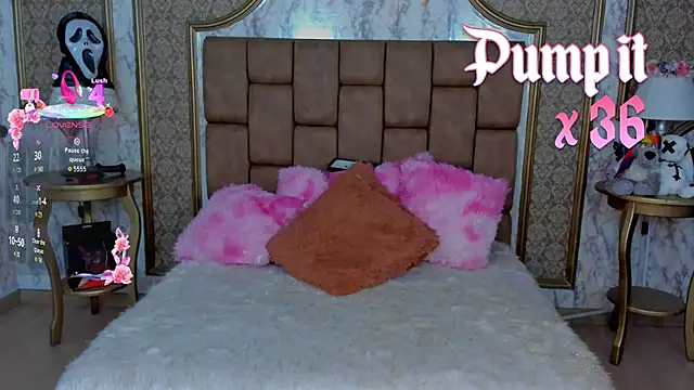 SoffiQueen online show from October 2025 04:50:01 PM